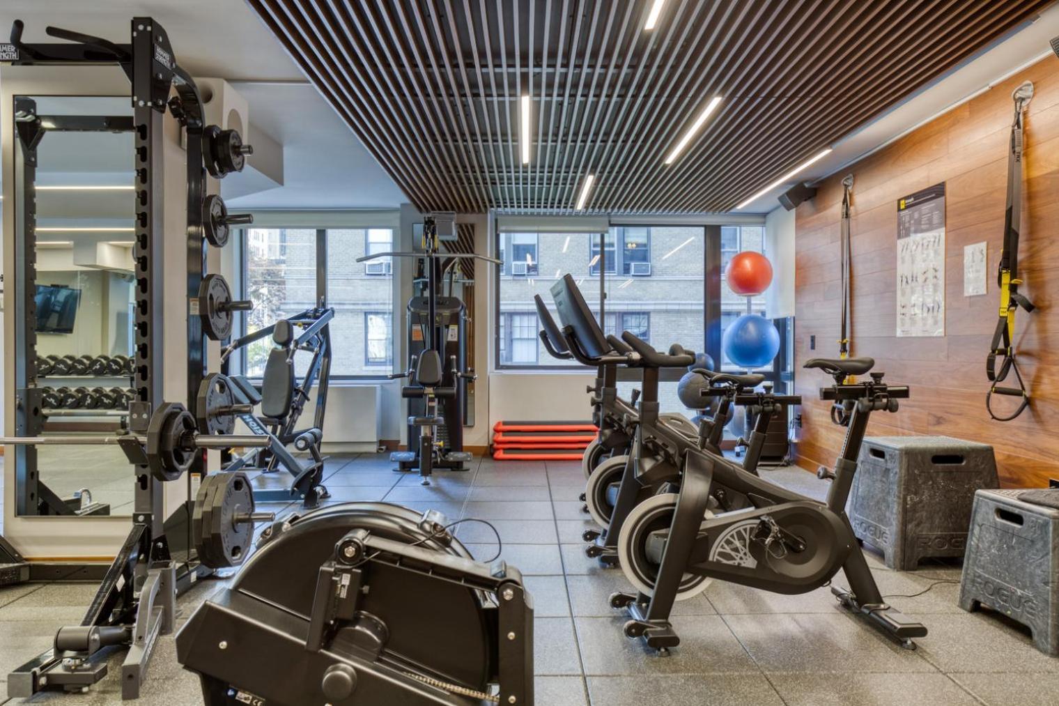 Upper West Side 1br W Doorman Nr Park Nyc-1219 Appartement